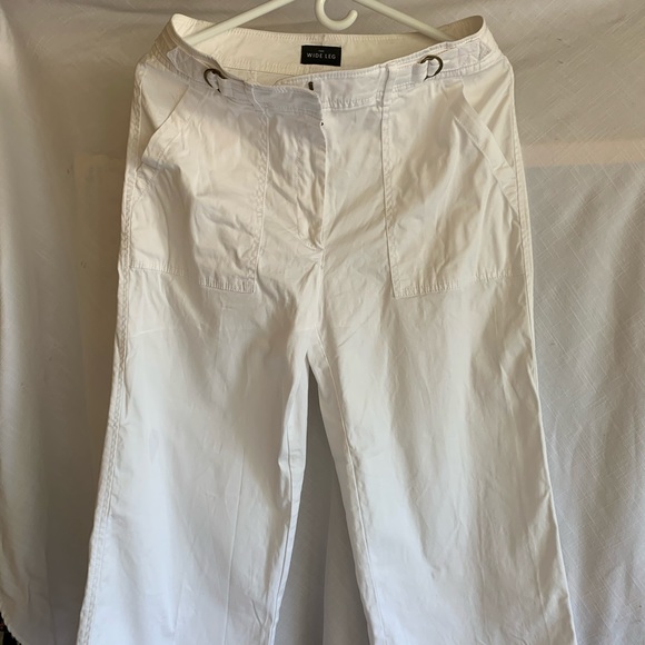 Cute wide leg cropped white summer pants size 8 - Picture 1 of 4